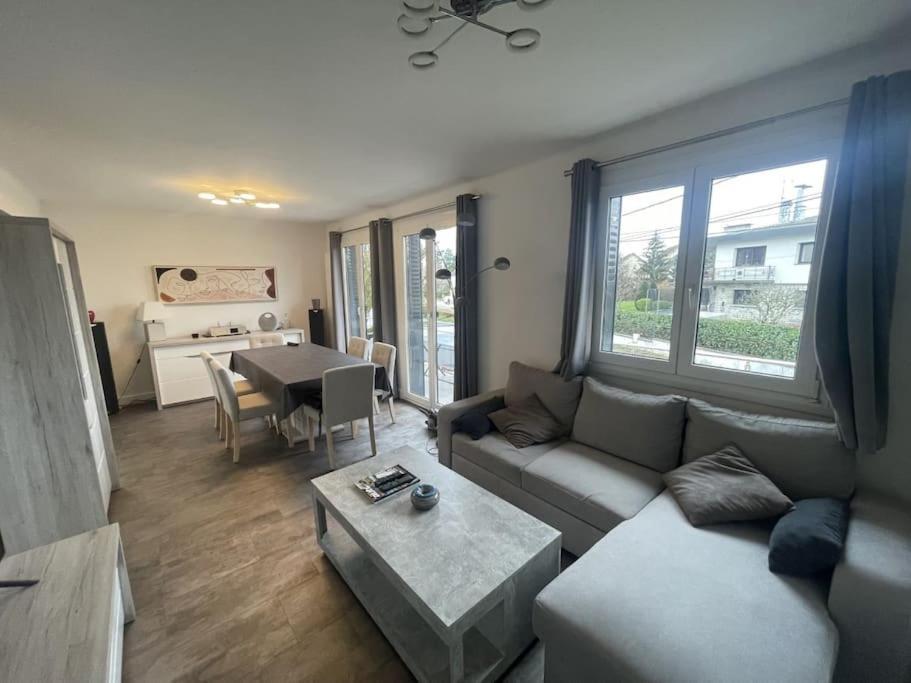 Dole Jura Proche Centre Ville. Экстерьер фото